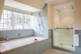 St. James Manor Guesthouse