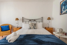 Boulders Beach Lodge