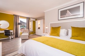 Simon’s Town Quayside Hotel