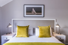 Simon’s Town Quayside Hotel