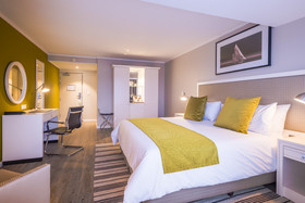 Simon’s Town Quayside Hotel