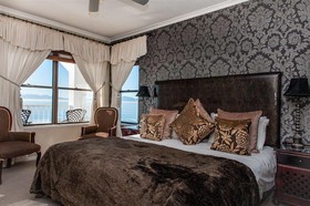 Whale View Manor Guesthouse