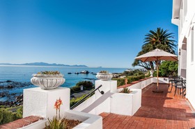 Whale View Manor Guesthouse