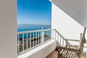 Whale View Manor Guesthouse