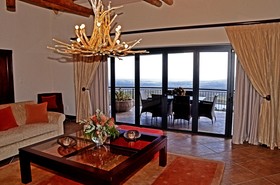 Bezweni Lodge