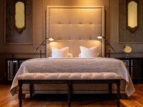 Blaauwklippen Manor By Newmark