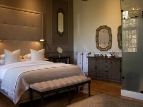 Blaauwklippen Manor By Newmark