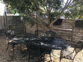 In The Vine - Country Manor