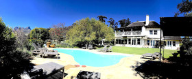 In The Vine - Country Manor