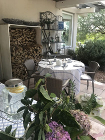 In The Vine - Country Manor