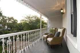 Middedorp Manor