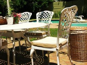 Twice Central Guesthouse