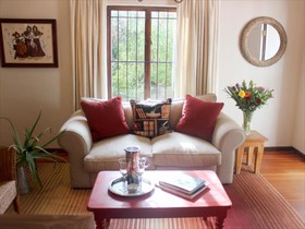 Twice Central Guesthouse