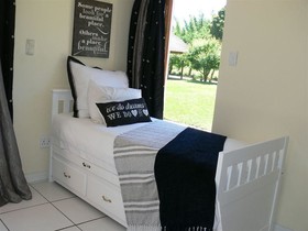 Orange-Ville Guesthouse