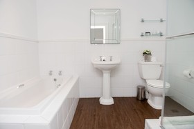 River Manor Boutique Hotel
