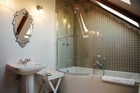 Roosenwijn Guest House