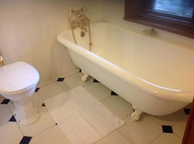 Roosenwijn Guest House