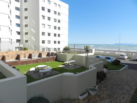 Silver Lining Beach Apartment