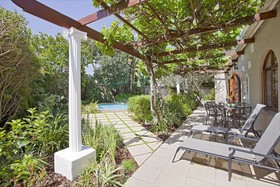 Tiana Guest House