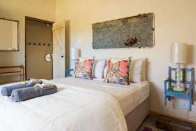 Seven Oaks Vineyard Cottages