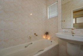 18 Burlington B&B