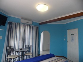 Bizafrika Guest Lodge & Conference Center