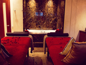 Premier Hotel EL ICC