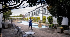 ANEW Hotel Hilton