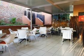 Elephant Lake Inn