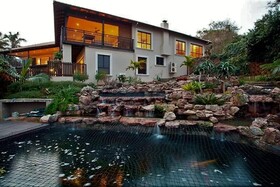 Dolphins Guest House