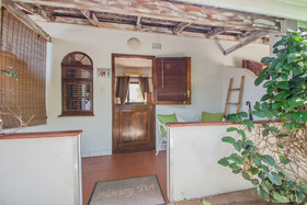 Honey Pot Bed & Breakfast Guest House