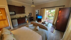The Lazy Lizard Guesthouse