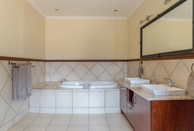 Waterberg Luxury Lodge At Zebula