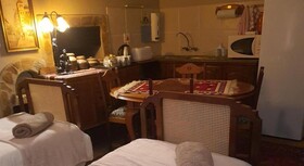 Gemsbok Cottage