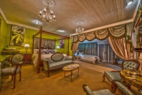 Dersley Manor