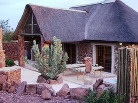 Abloom Bush Lodge & Spa Retreat