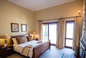 Connemara Close