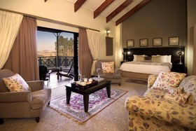 The Highlander Hotel