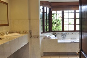 The Highlander Hotel