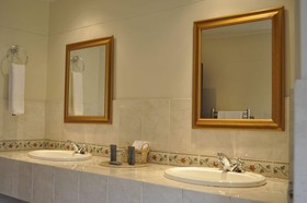 The Highlander Hotel