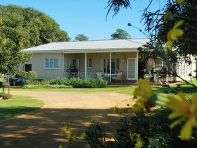 Sneezewood Bed & Breakfast Self-Catering Cottage