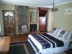 Autumn Breeze Manor & Lodge