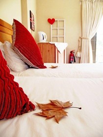 Autumn Breeze Manor & Lodge