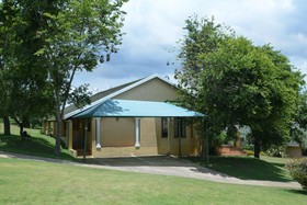 Thaba Tsweni Lodge & Safaris