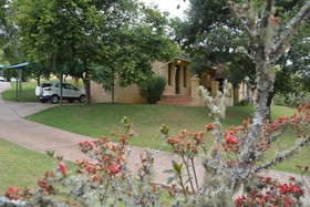 Thaba Tsweni Lodge & Safaris