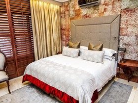Kimberley Anne Small Luxury Hotel
