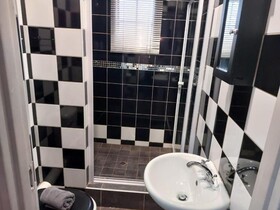 Wisteria Lane Guesthouse