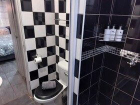 Wisteria Lane Guesthouse