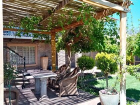 Wisteria Lane Guesthouse