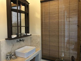 Kambaku River Lodge
